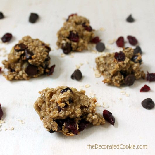 two-ingredient, healthy cookie pops - banana oat cookie pops