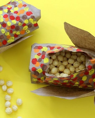 Paper bag snack favors for Thanksgiving