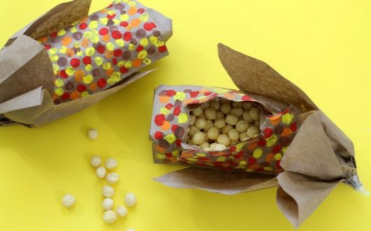  Paper bag snack favors for Thanksgiving