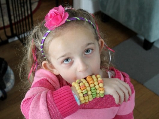 cereal jewelry craft for kids