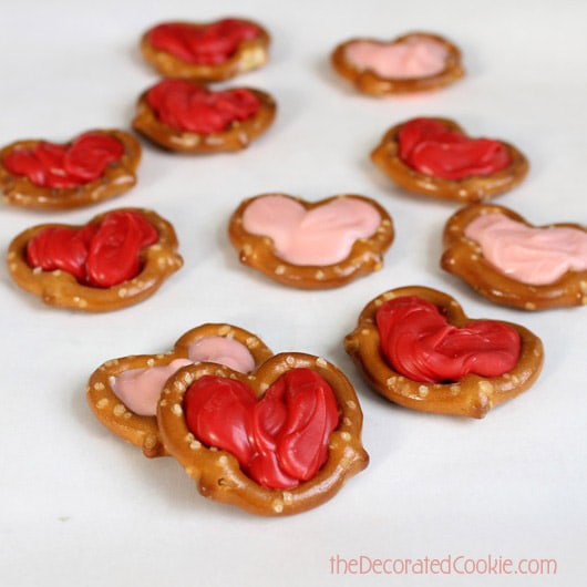 chocolate pretzel heart pops for Valentine's Day 