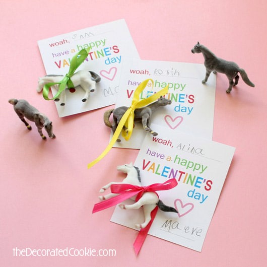 horse lovers Valentine's Day cards for the kids AND a free printable