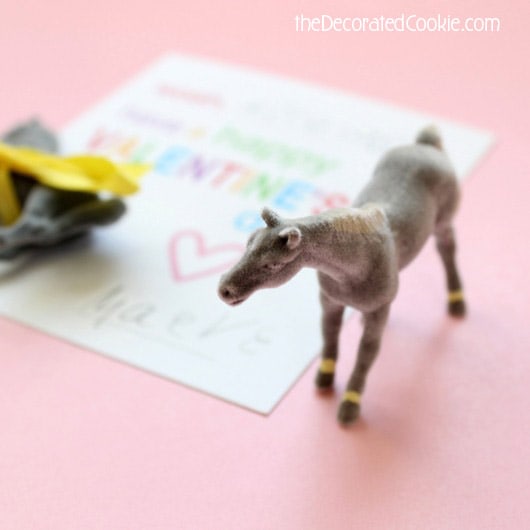 horse lovers Valentine's Day cards for the kids AND a free printable