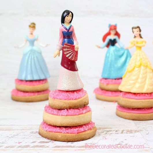 pink princess pedestal cookies 