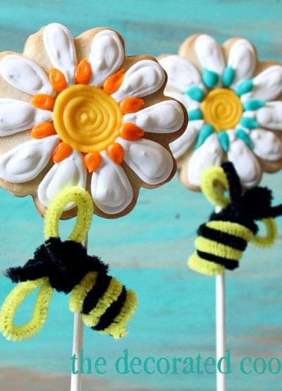 bumble bee daisy cookie pops