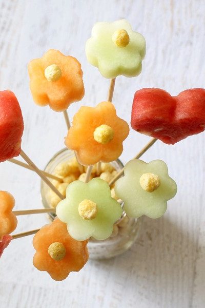 How to make a fruit bouquet for Mother's Day