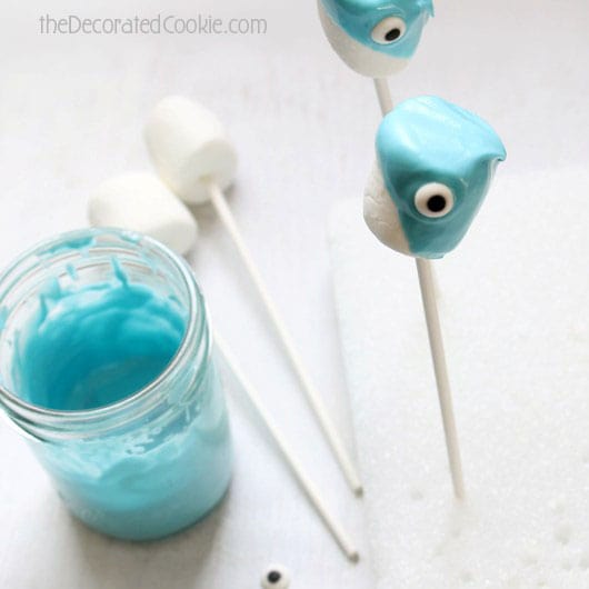 shark marshmallow pops for shark week 