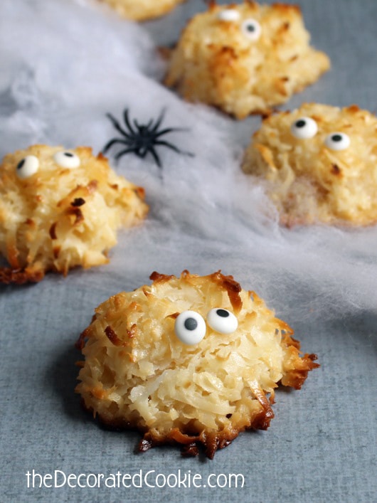 2 ingredient macaroon monsters for Halloween