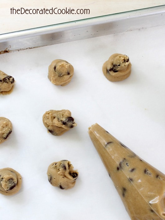 easy-to-make MINI chocolate chip cookies