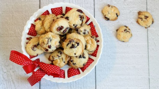 white chocolate cranberry cookies, the easiest baking you'll do this Christmas season