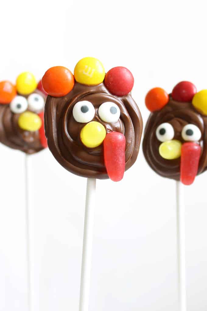 CHOCOLATE TURKEY POPS: Fun candy idea for Thanksgiving