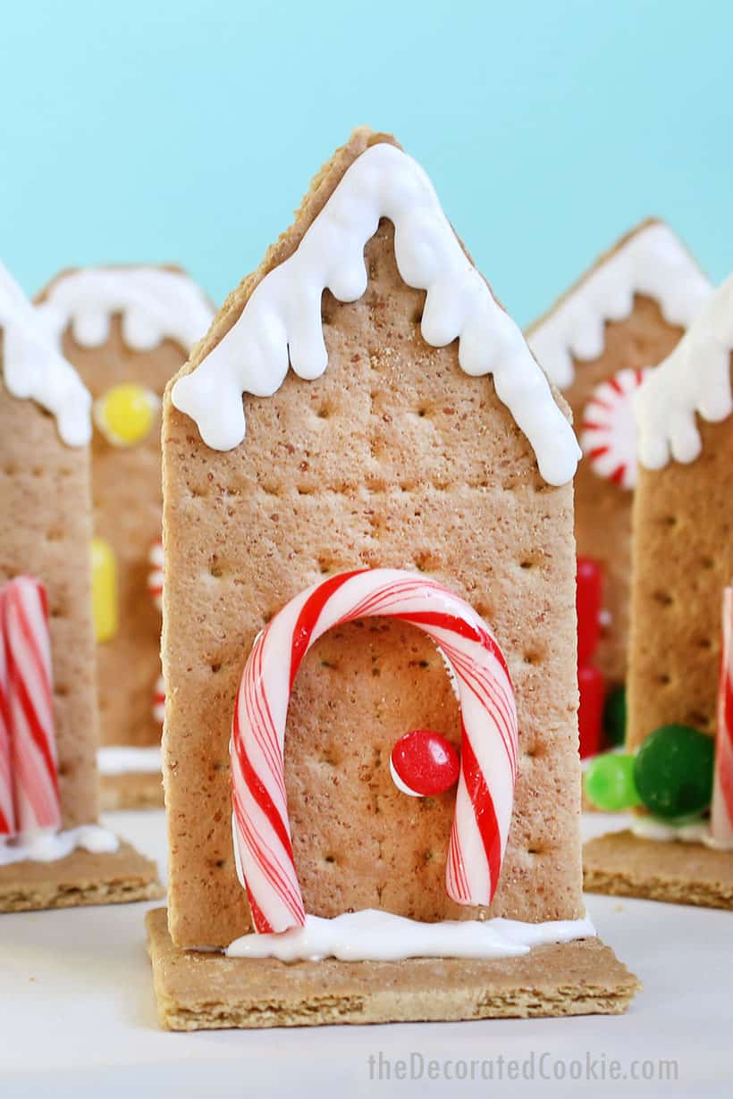 EASY GRAHAM CRACKER GINGERBREAD HOUSES For Christmas