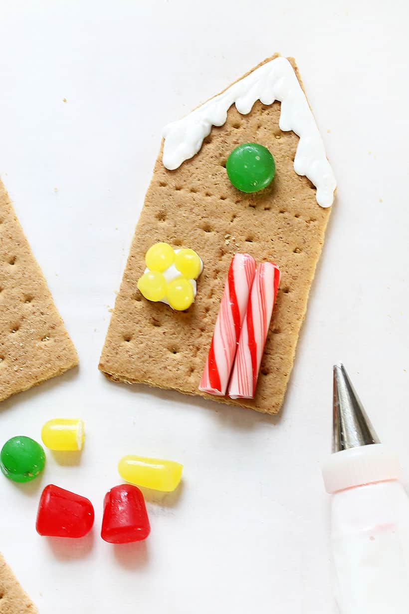 graham cracker gingerbread house