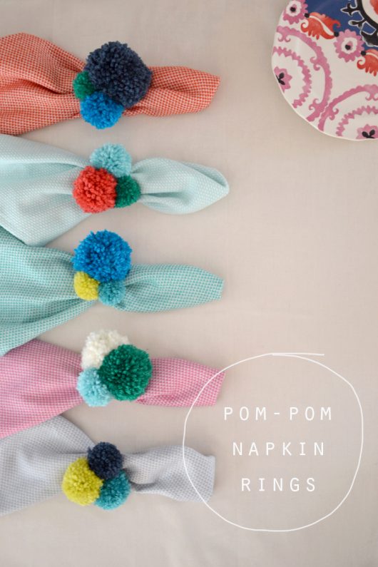 pompom-napkin