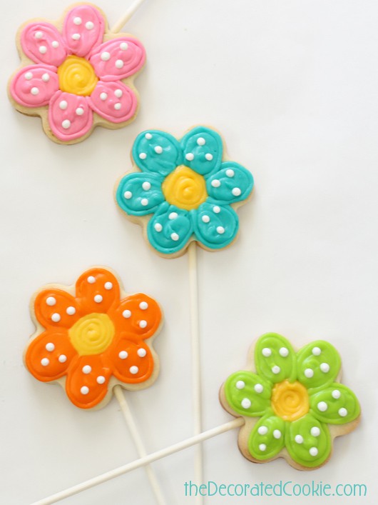 EASY FLOWER COOKIE POPS arrangement for Mother's Day or spring