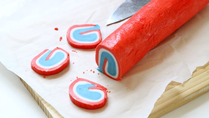 4th of July desserts idea: Red, white, and blue homemade peppermint patties recipe 