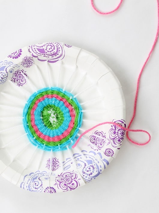 paper plate weaving