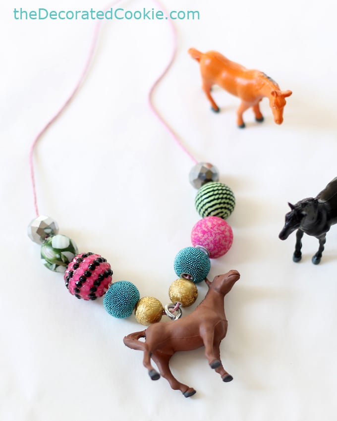 horse necklace craft for parties