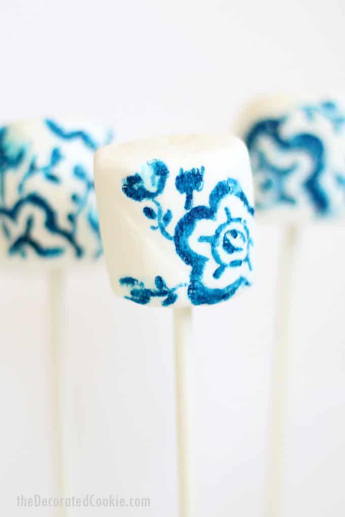 BLUE AND WHITE CHINA COOKIES and MARSHMALLOWS - decorate marshmallows and cookies with royal icing using blue food coloring pens