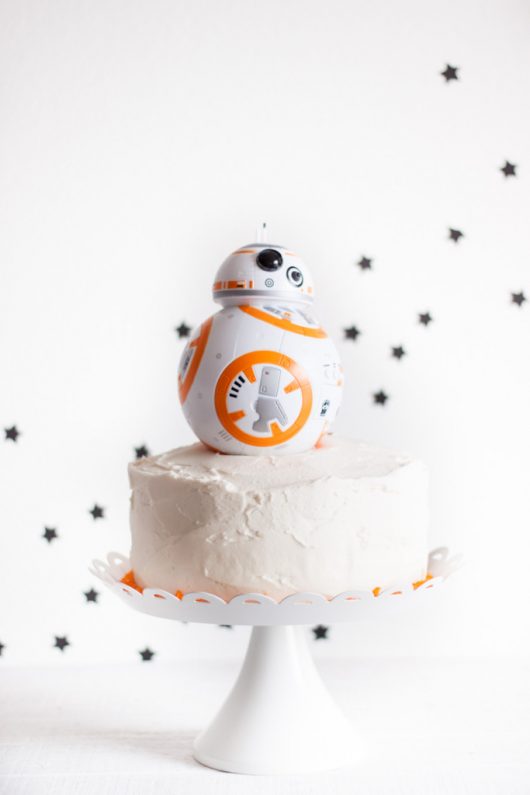 cake with BB8