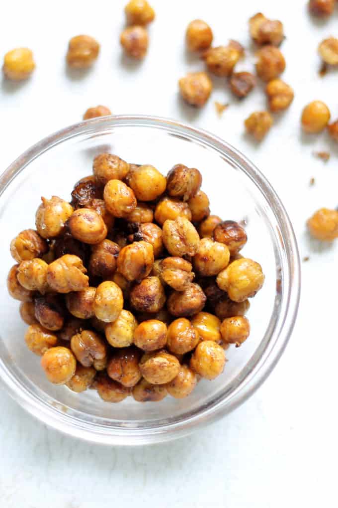CRISPY CHICKPEAS SNACK -- how to roast chickpeas, a healthy snack idea. Add any flavoring and seasonings you like to personalize.