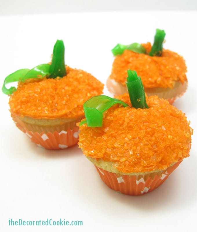 mini pumpkin cupcakes