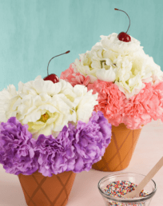 Ice cream sundae bar: Ideas, topping ideas, and recipes: Summer party.