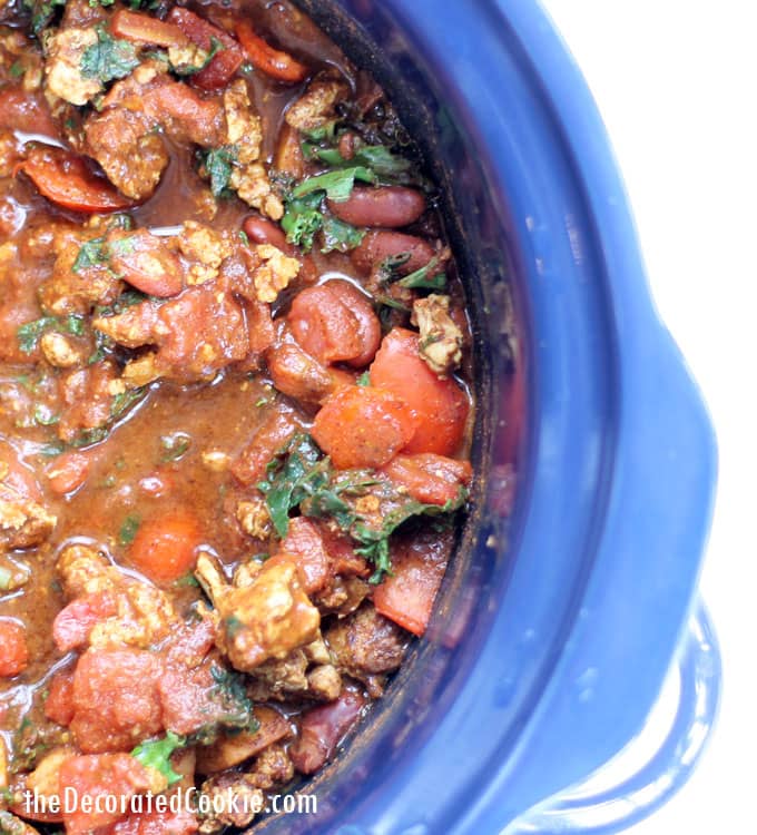 EASY DINNER recipe idea: Crock pot turkey chili with kale and beer