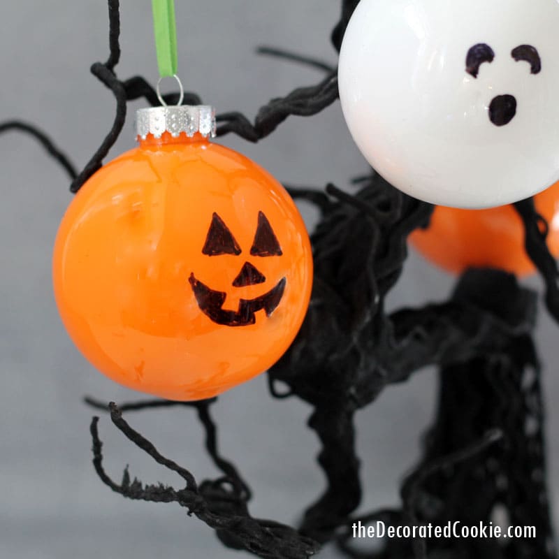 how to make Jack O' Lantern and Ghost Halloween ornaments