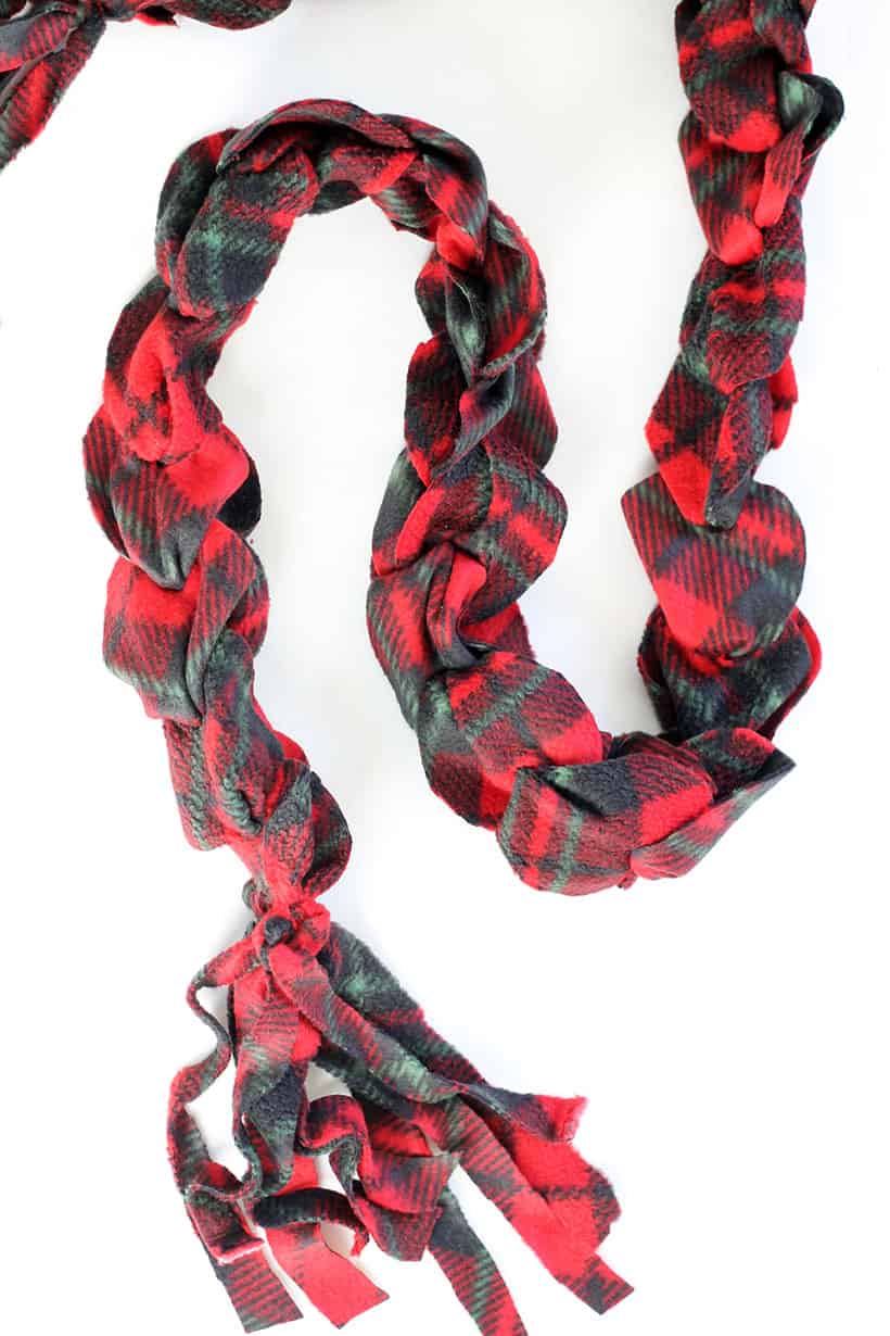 no-sew fleece scarf 