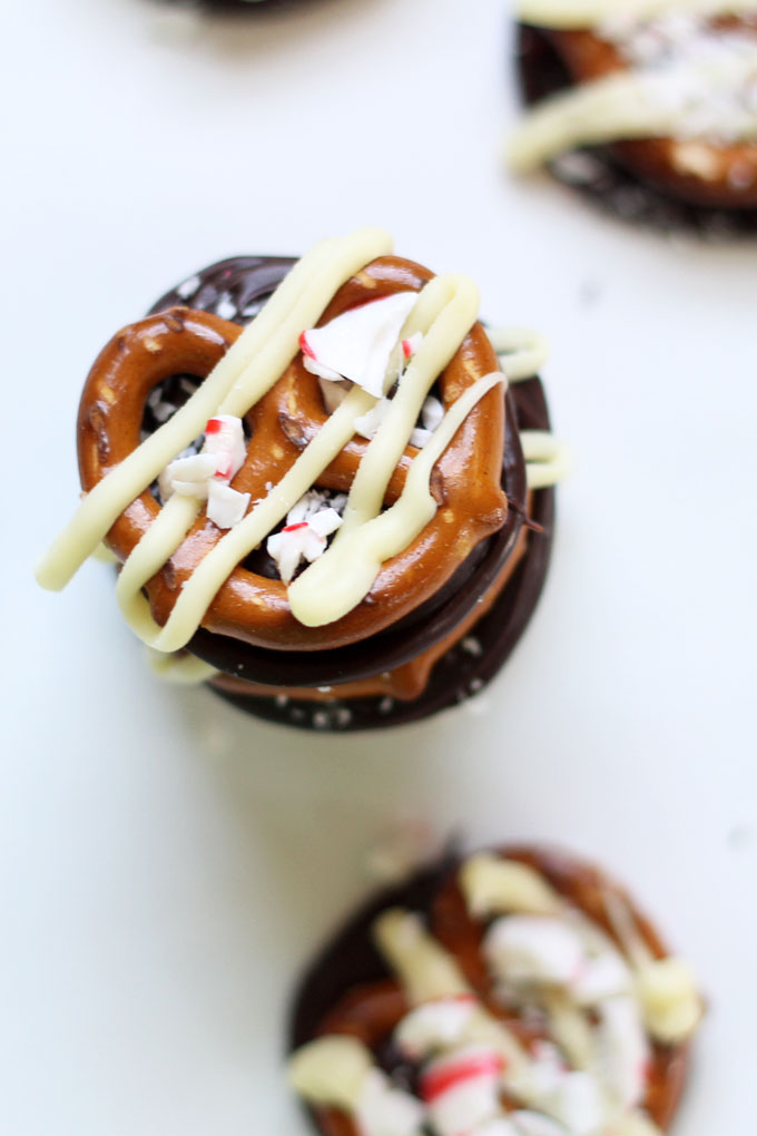 peppermint bark pretzels 