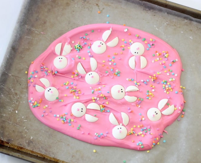 cute and easy EASTER bunny chocolate bark 