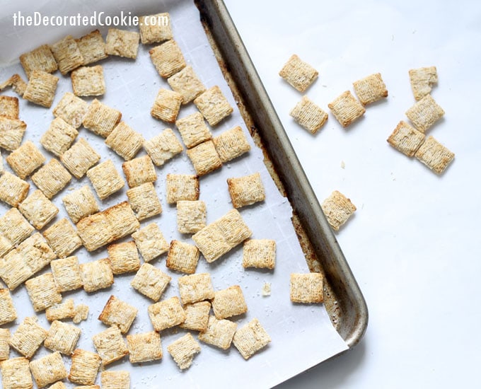 easy homemade Triscuits -- 3 ingredients 