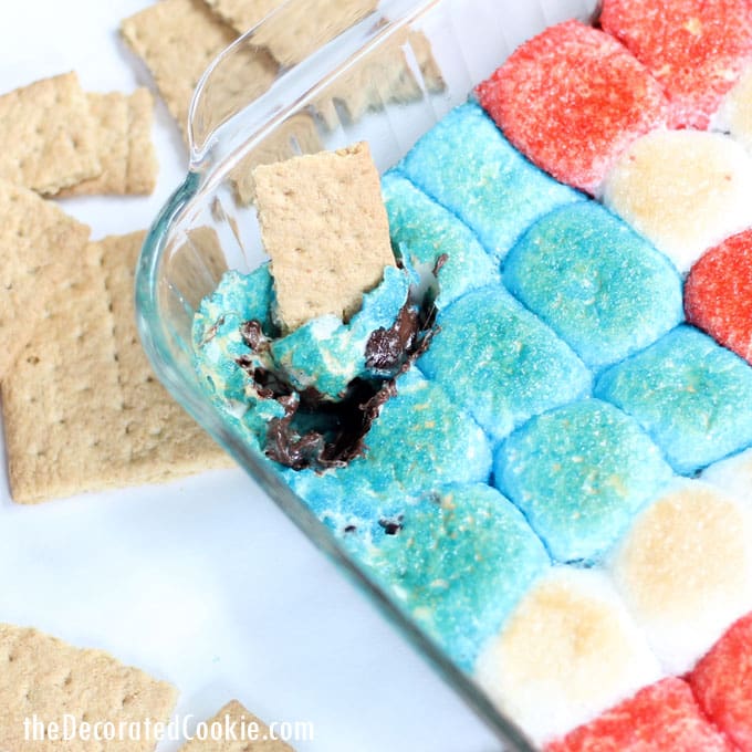 American flag s'mores dip -- fun and easy Summer dessert for the 4th of July and Memorial Day 