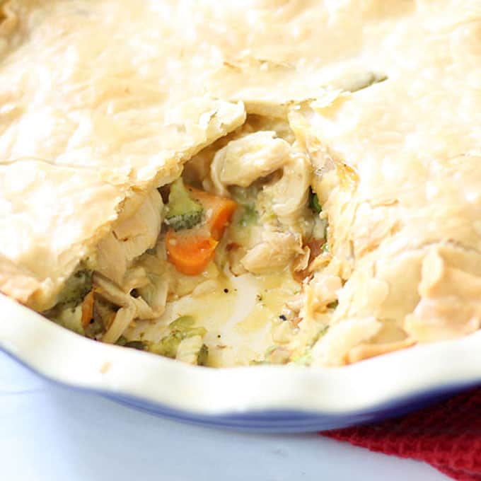 Easy chicken pot pie recipe! Video recipe included.