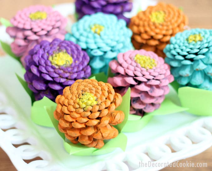 easy pinecone Zinneas -- pinecone crafts -- flower crafts -- centerpiece home DIY 