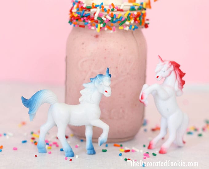 healthy unicorn smoothie -- 3-ingredient, easy, unicorn food with video how-tos (including the unicorn-on-a-stick) 