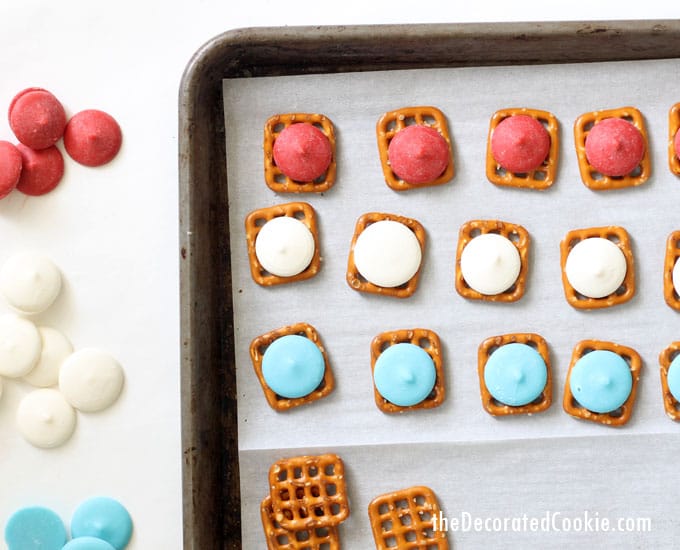 Patriotic pretzel bites -- quick and easy last-minute treat for the 4th of July 