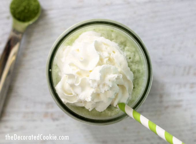 copycat Starbucks green tea frappuccino -- a healthier, less expensive, delicious homemade version of the smoothie 