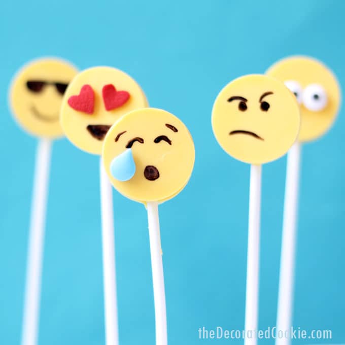 emoji party food idea: EASY chocolate emoji candy pops