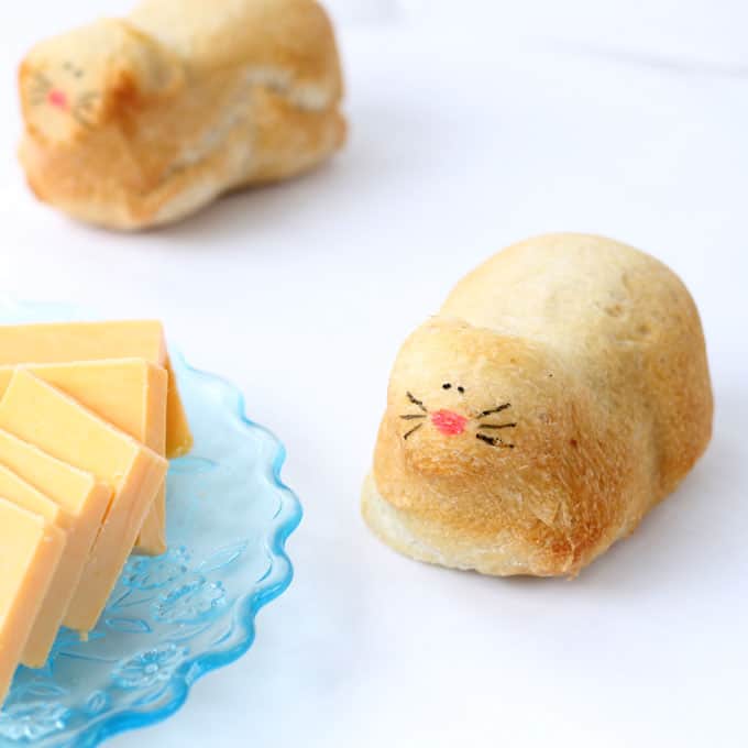 kitty cat bread loaf -- how to make EASY kitty cat bread with silicone molds and store-bought dough