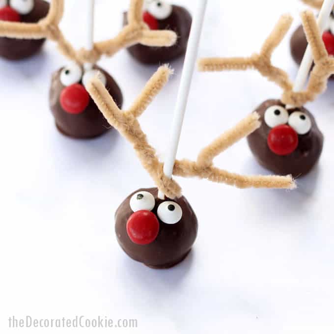 Rudolph reindeer donut pops! 