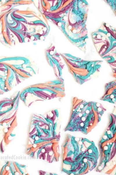 homemade unicorn bark! Minutes to make, sparkly, colorful, unicorn food. Video how-tos