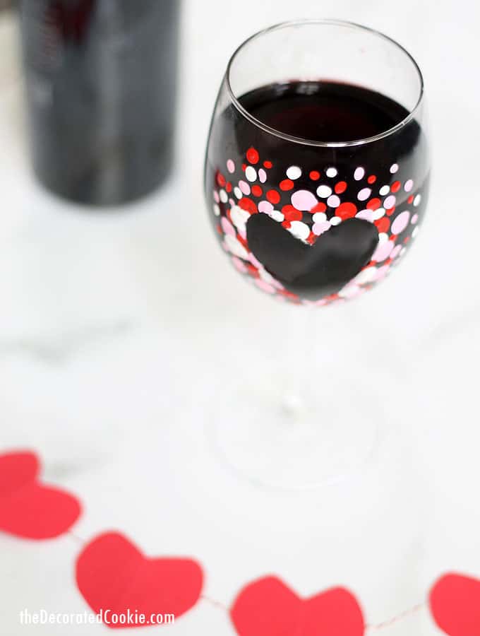 https://thedecoratedcookie.com/wp-content/uploads/2018/01/painted-valentines-day-wine-glasses-image-5.jpg