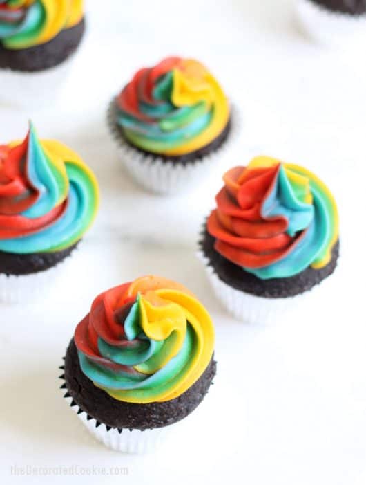 how to make the BEST rainbow cupcakes with buttercream frosting