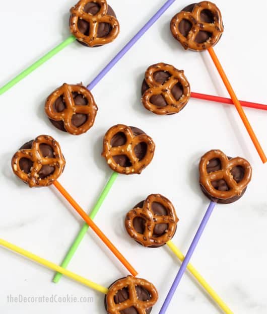 Chocolate pretzels pops are an easy sweet and salty treat.