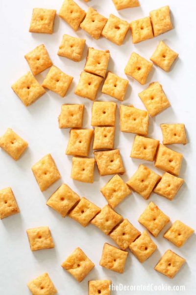 HOMEMADE CHEEZ-ITS CRACKERS, filled with real cheddar cheese and baked to a crisp, are even better than the store-bought crackers. #homemade #crackers #storebought #copycat #snacks #cheezits #homemadecheezits #cheese