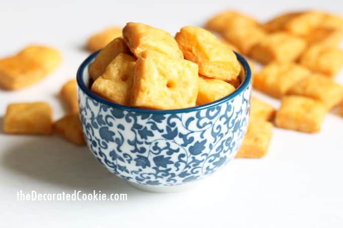 Homemade Cheez-its, filled with real cheddar cheese and baked to a crisp, are even better than the store-bought crackers. #homemade #crackers #storebought #copycat #snacks #cheezits #homemadecheezits #cheese