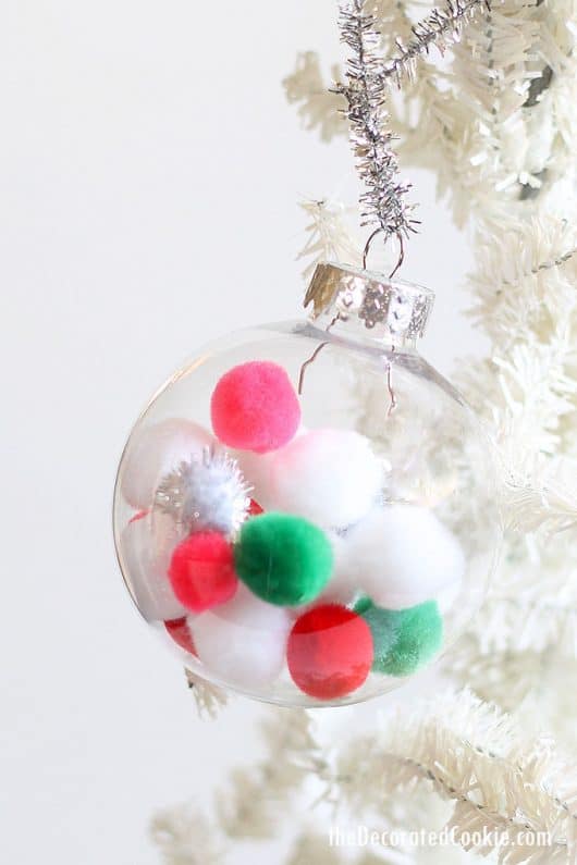 CHRISTMAS ORNAMENT CRAFTS Easy Christmas crafts for kids.
