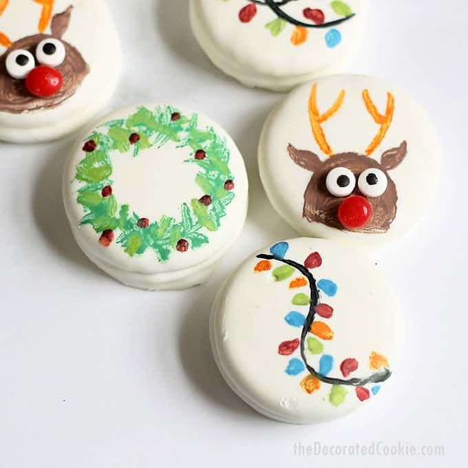 PAINTED CHRISTMAS OREOS